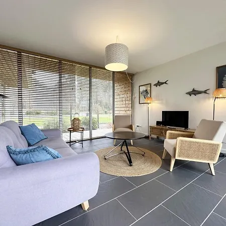House For 4 Persons 10 Minutes From Paimpol. *