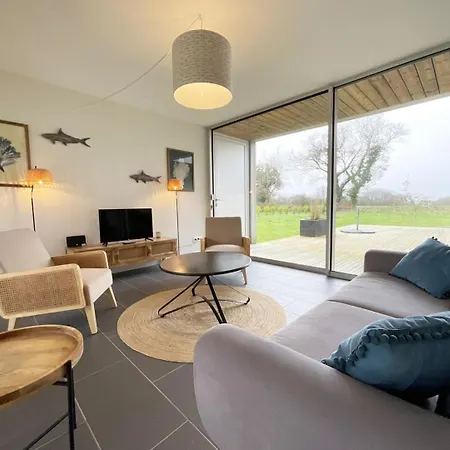 Penzion House For 4 Persons 10 Minutes From Paimpol. Plourivo